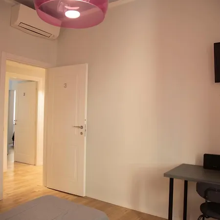 Guest house Piazzabolognastay 4*
