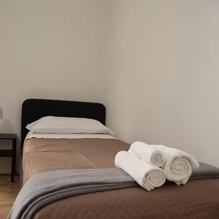 Piazzabolognastay 招待所