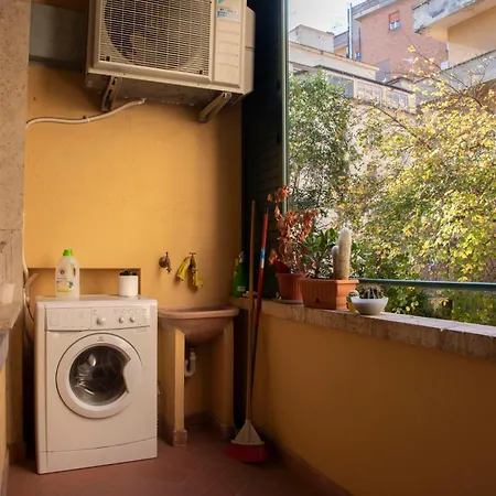 Piazzabolognastay Rom