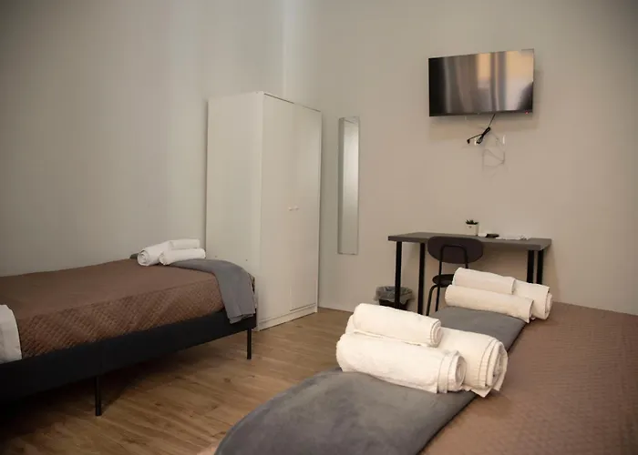 Piazzabolognastay بيت ضيافة روما