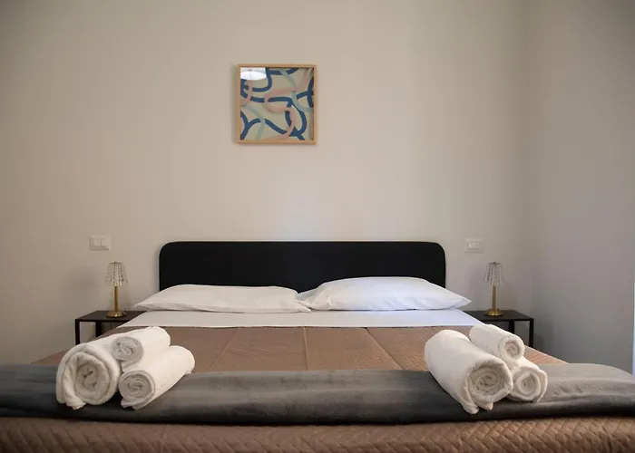 Piazzabolognastay بيت ضيافة 4*